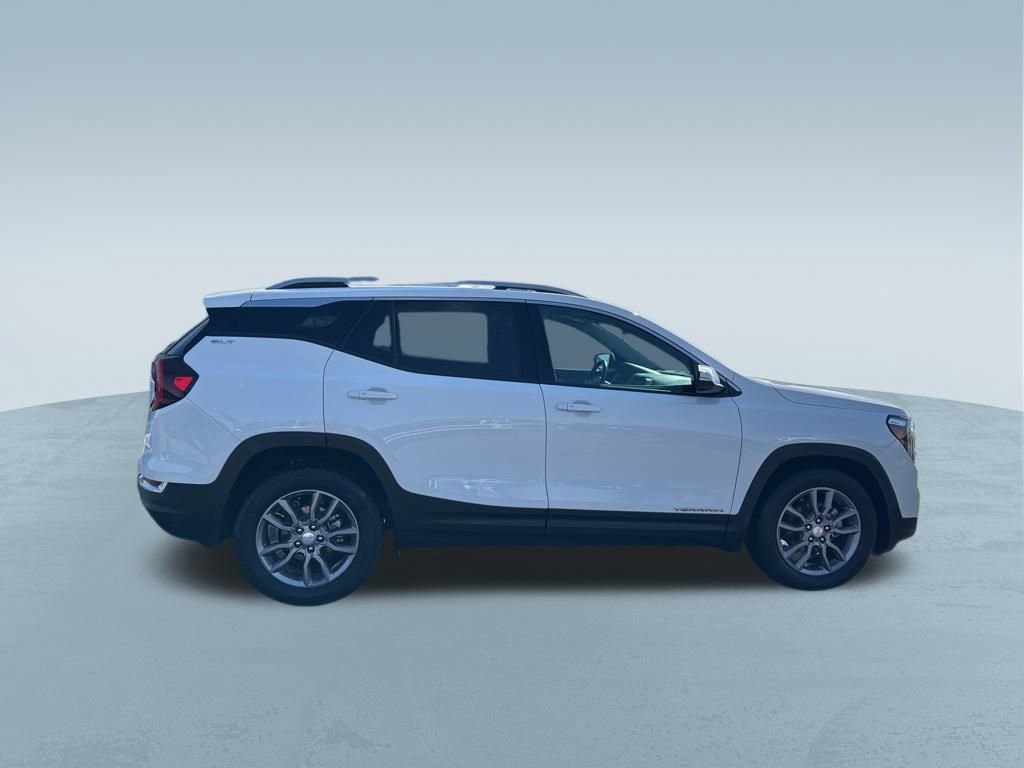 Used 2024 GMC Terrain SLT image 9