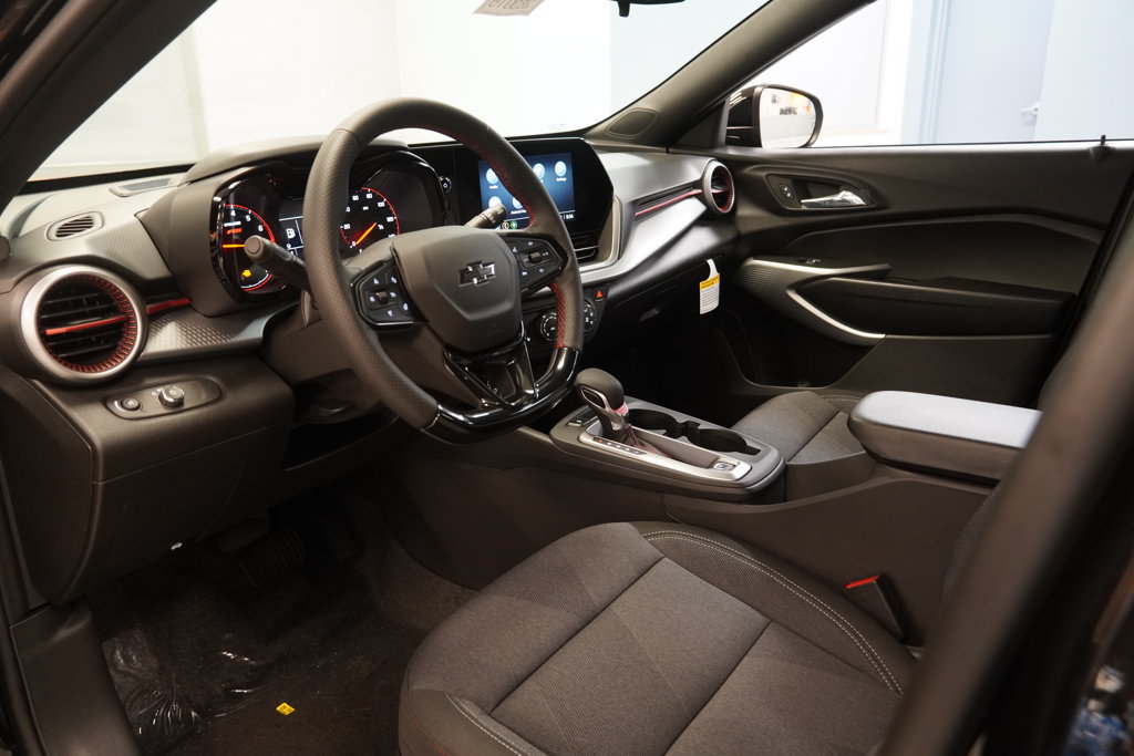 New 2026 Chevrolet Trax RS w/ Driver Confidence Package FWD image 5