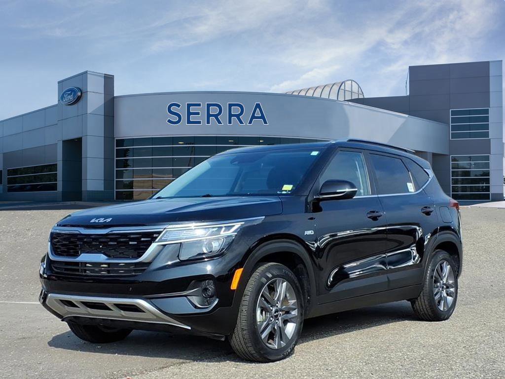 Used 2023 Kia Seltos S w/ Navigation Package