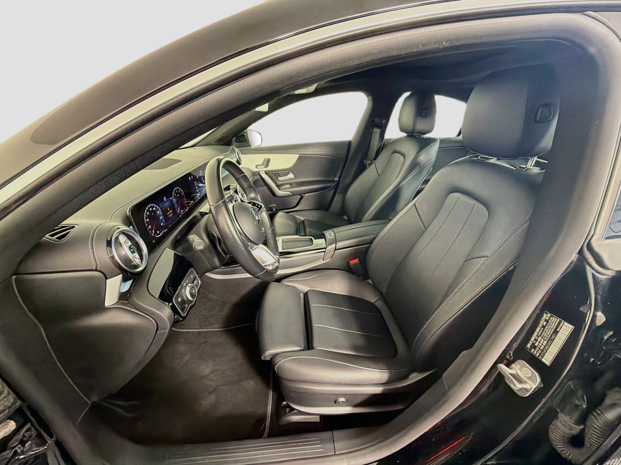 Used 2025 Mercedes-Benz CLA 250 image 13
