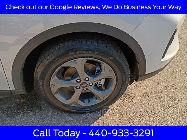 Used 2025 Ford Escape ST-Line Select AWD/4WD image 13