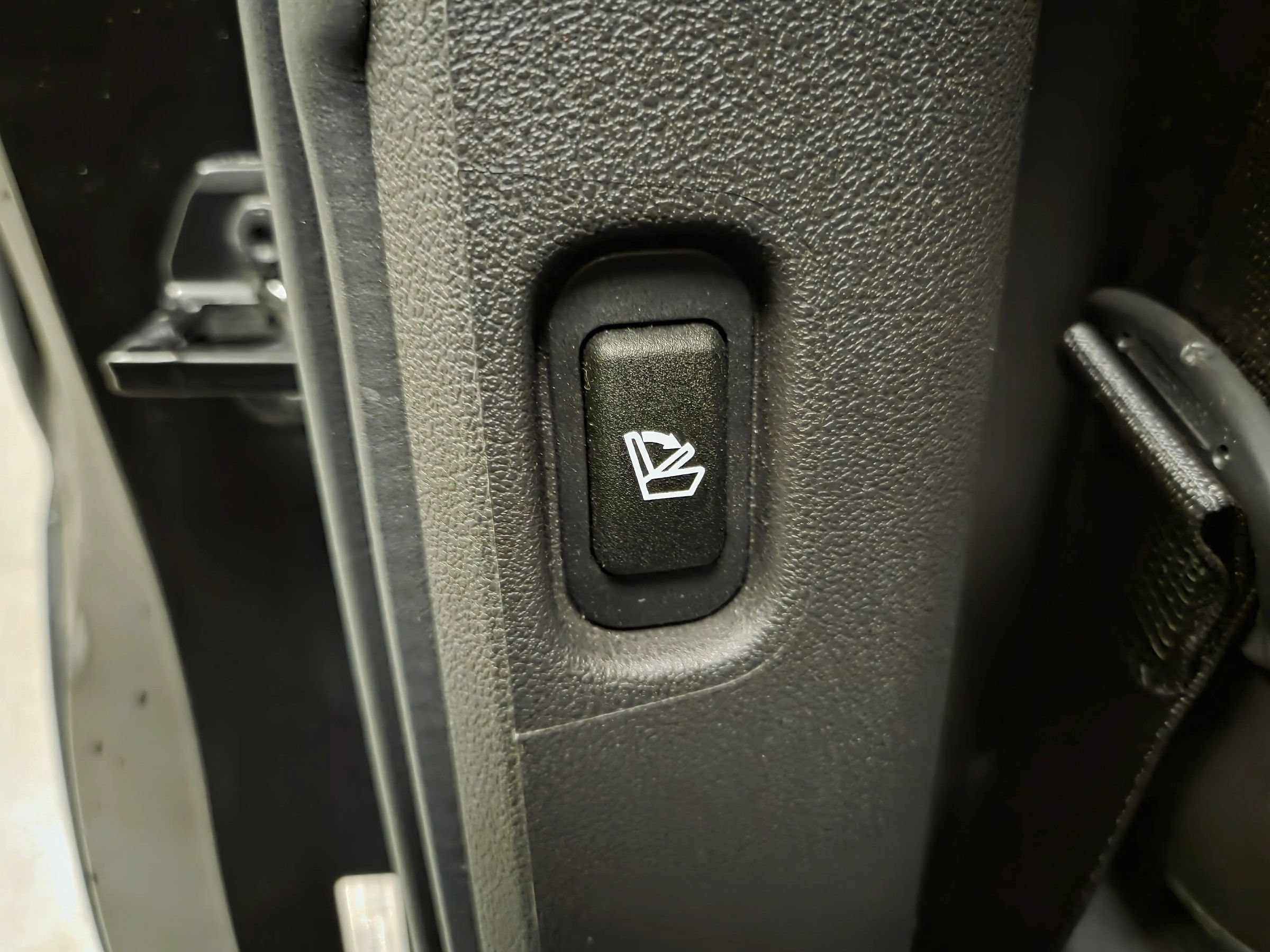 Used 2019 Lincoln MKT AWD image 31