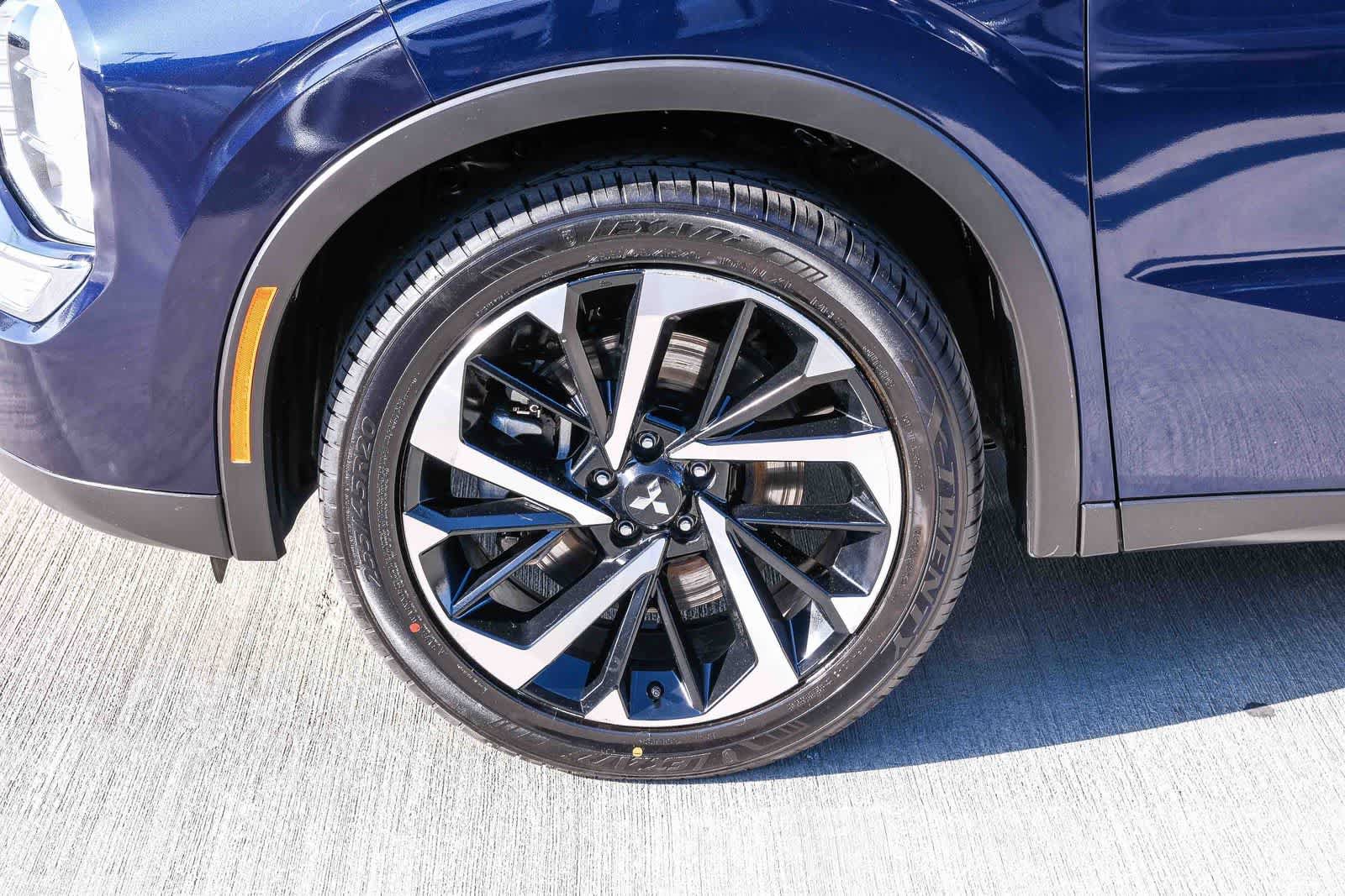 Used 2024 Mitsubishi Outlander SE FWD image 9