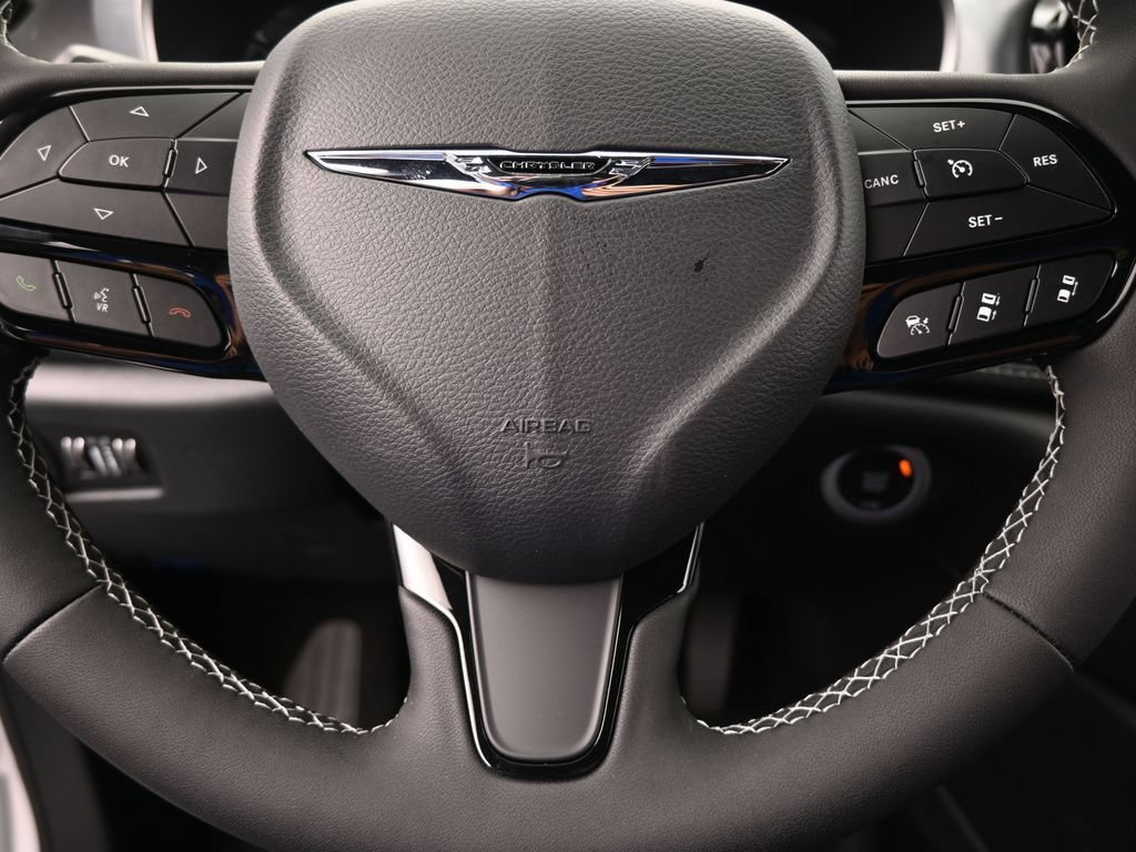 New 2026 Chrysler Pacifica Limited w/ S Appearance Package FWD image 24