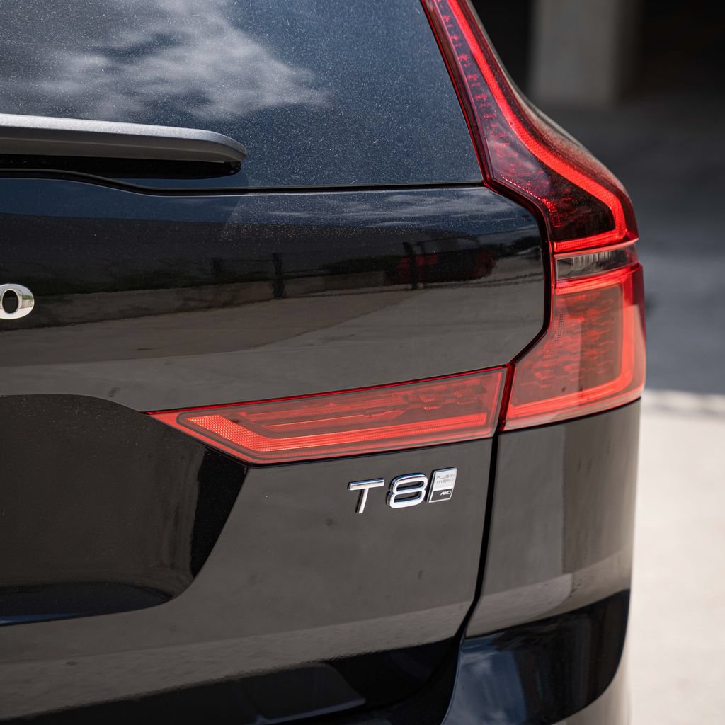 New 2026 Volvo XC60 T8 Ultra w/ Protection Package Premier AWD/4WD image 5