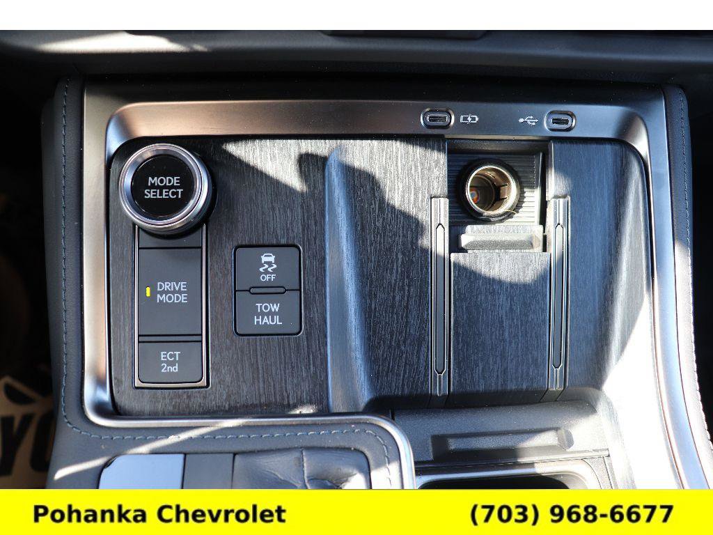 Used 2024 Lexus GX 550 AWD/4WD image 16