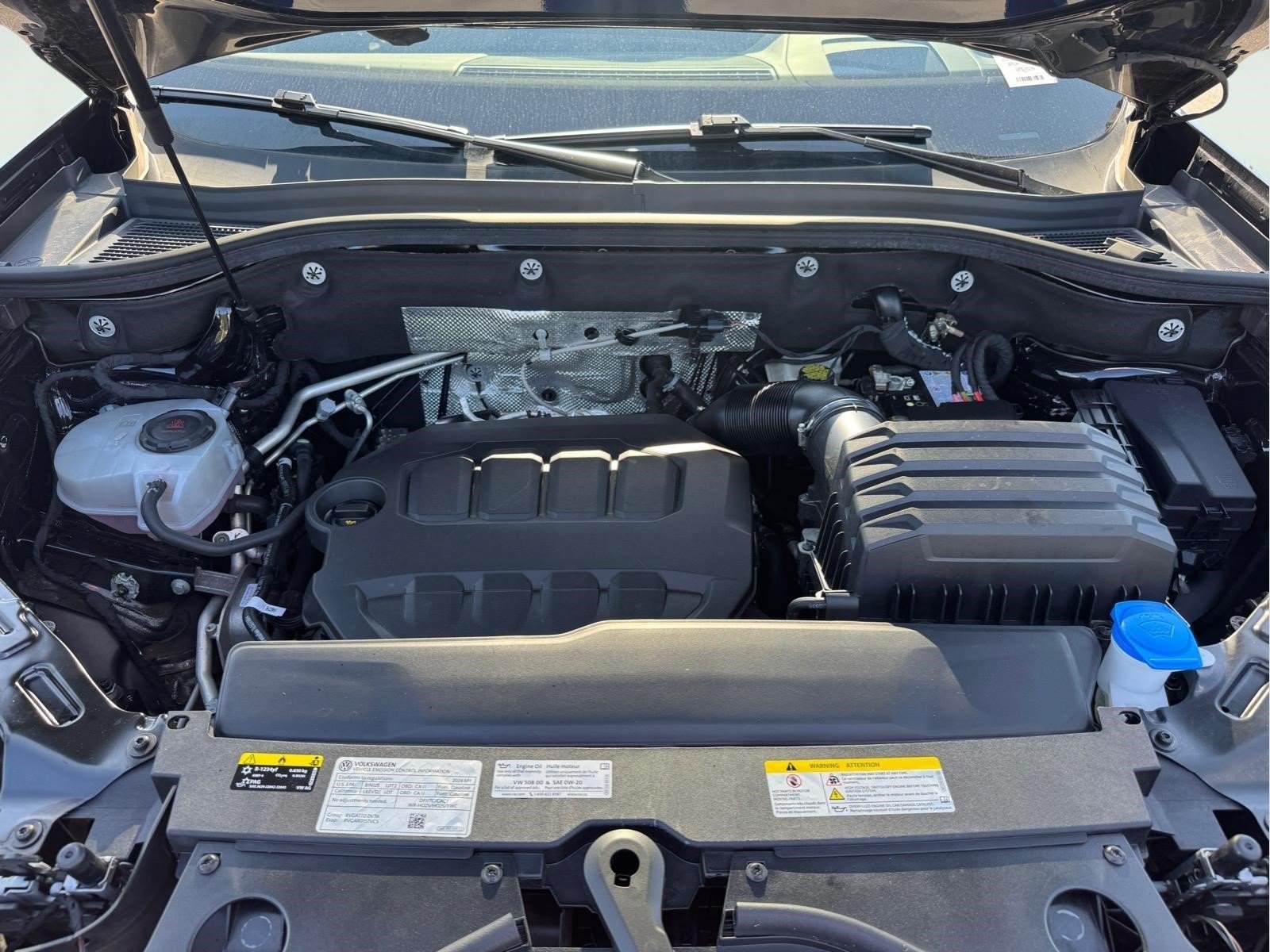 Used 2024 Volkswagen Atlas SEL Premium R-Line AWD/4WD image 19