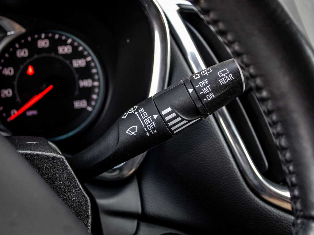 Used 2020 Chevrolet Equinox LT image 29