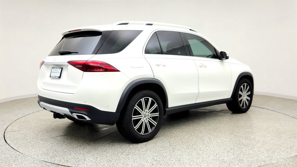 Used 2025 Mercedes-Benz GLE 450e 4MATIC w/ Winter Package image 5