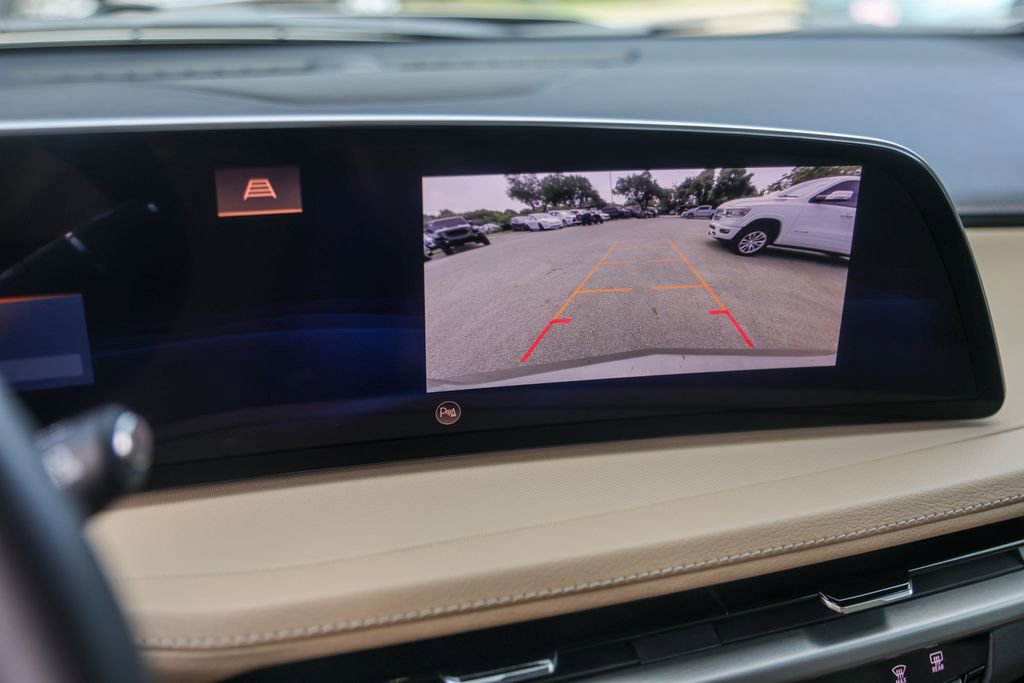 Certified 2024 Cadillac XT4 Luxury w/ Cold Weather Package FWD image 17