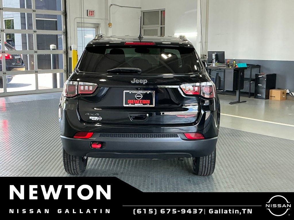 Used 2022 Jeep Compass Trailhawk w/ Trailhawk Convenience Group AWD/4WD image 5