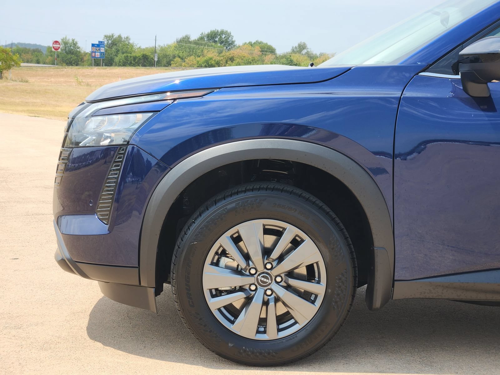 New 2026 Nissan Pathfinder SV FWD image 10
