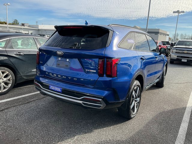 Used 2021 Kia Sorento EX w/ Panoramic Sunroof Package image 5