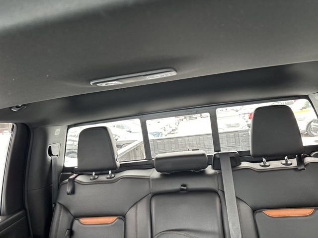 Used 2021 GMC Sierra 2500 AT4 w/ AT4 Premium Plus Package image 12