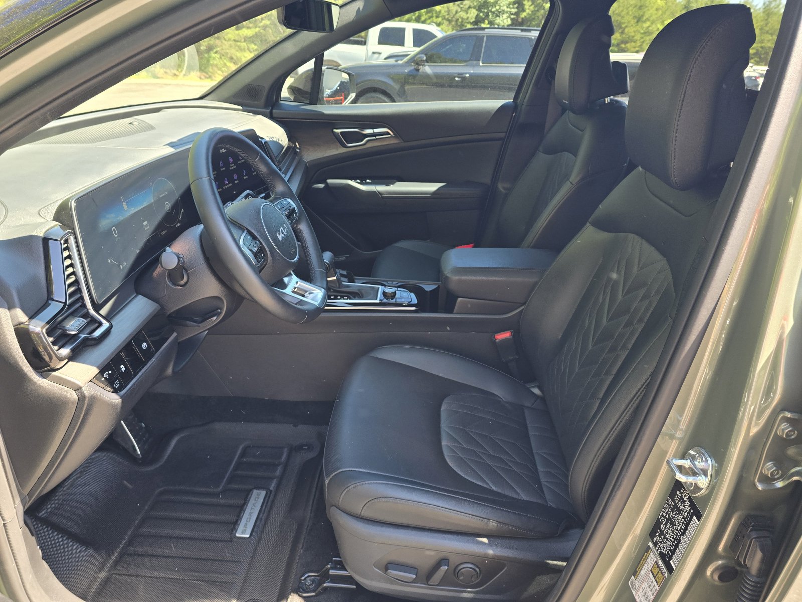 Used 2025 Kia Sportage X-Pro AWD/4WD image 11