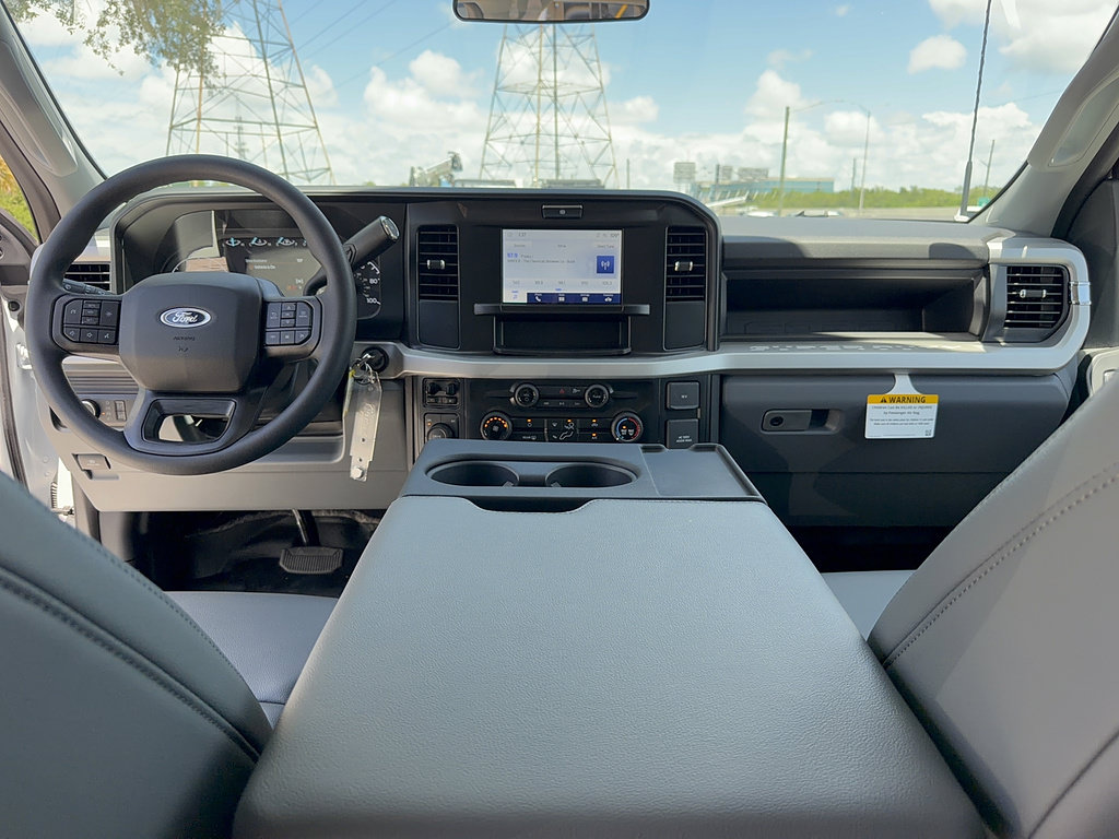 New 2026 Ford F550 4x4 Crew Cab image 34