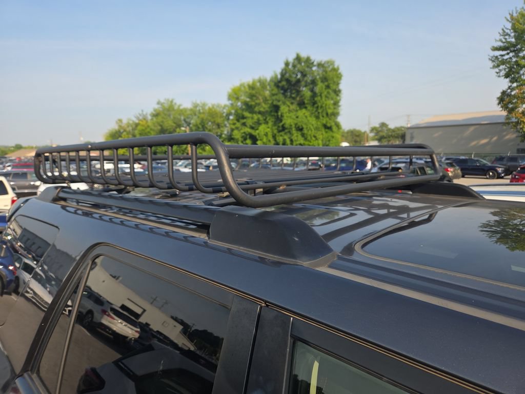 Used 2021 Toyota 4Runner Venture w/ Moonroof Package AWD/4WD image 3