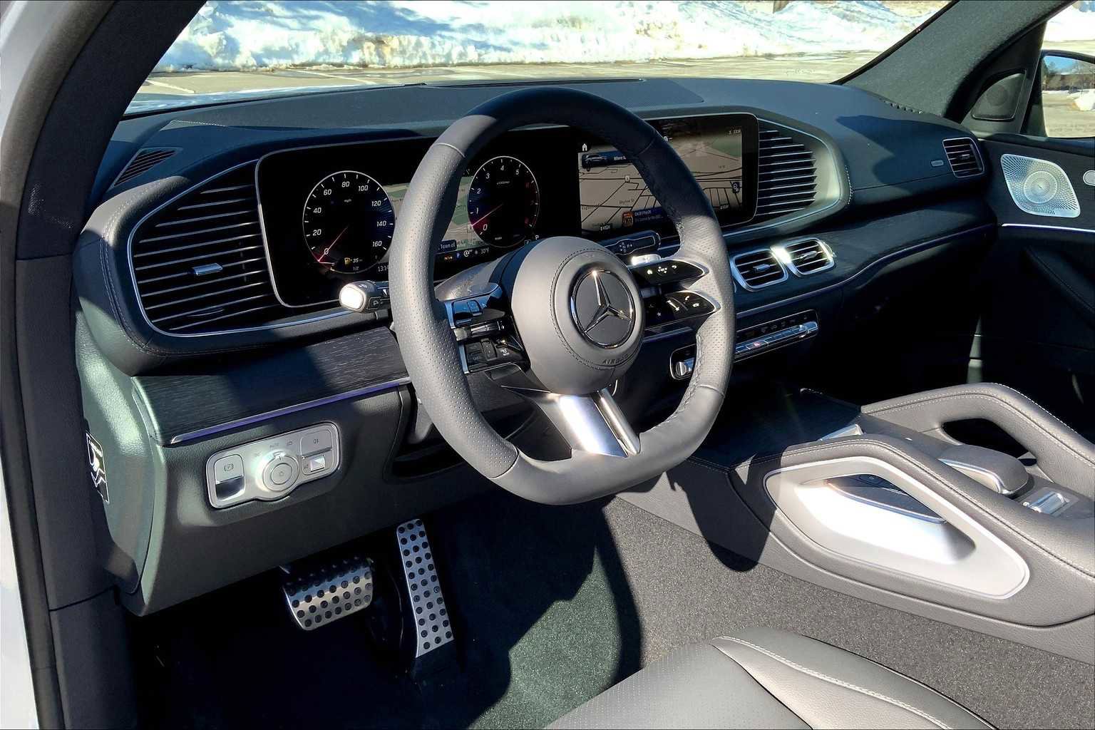 Certified 2025 Mercedes-Benz GLS 450 4MATIC image 9