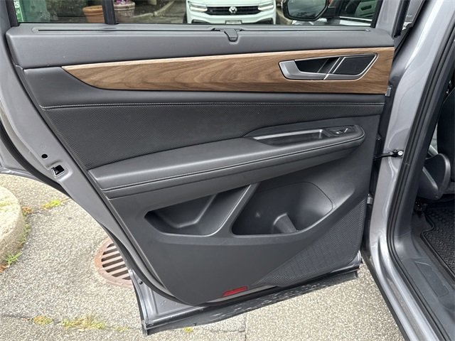 Used 2024 Volkswagen Atlas SE image 34