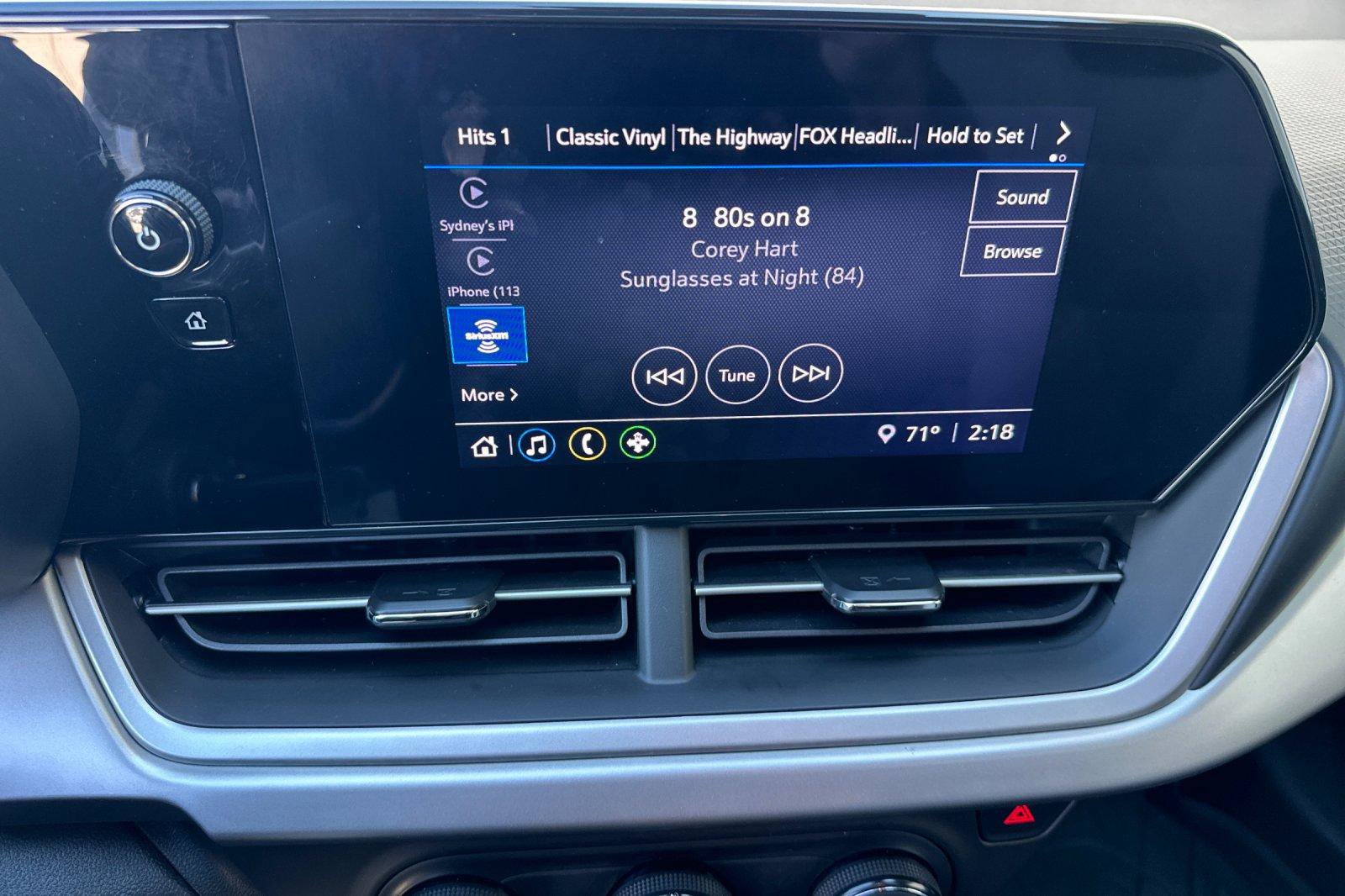 Used 2024 Chevrolet Trax RS w/ Sunroof Package image 24