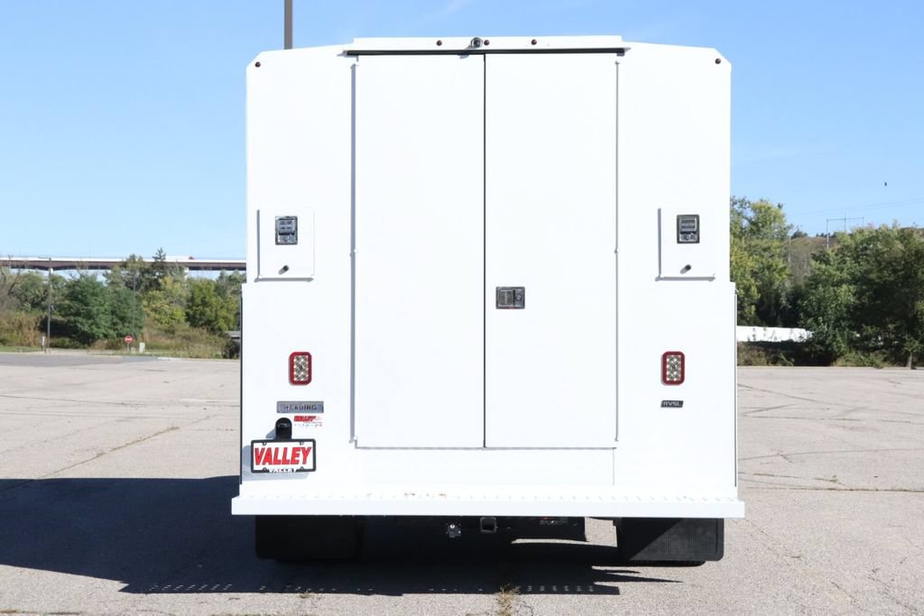 New 2026 Ford E-350 and Econoline 350 Super Duty w/ Power Equipment Group RWD image 7