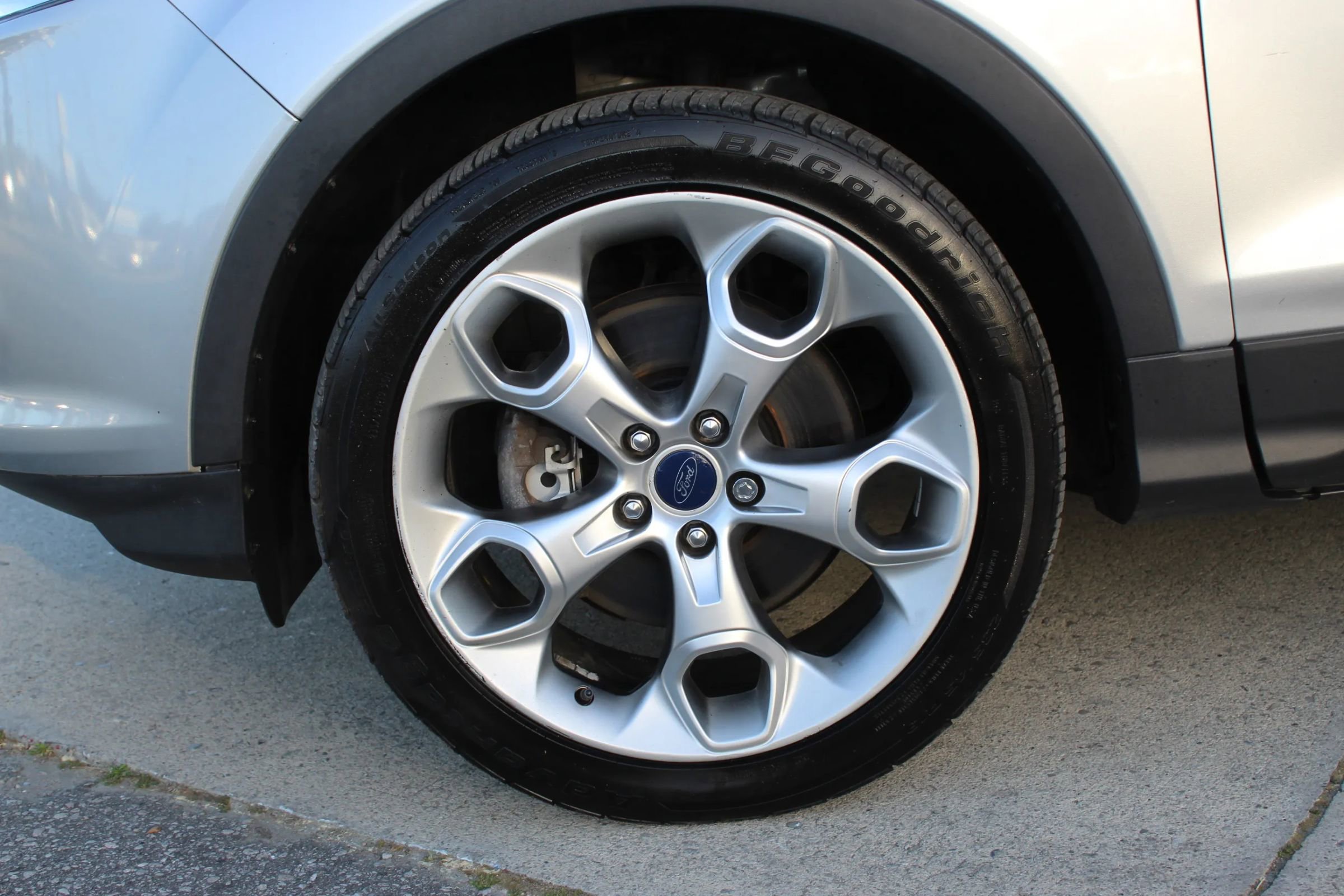 Used 2016 Ford Escape Titanium image 9