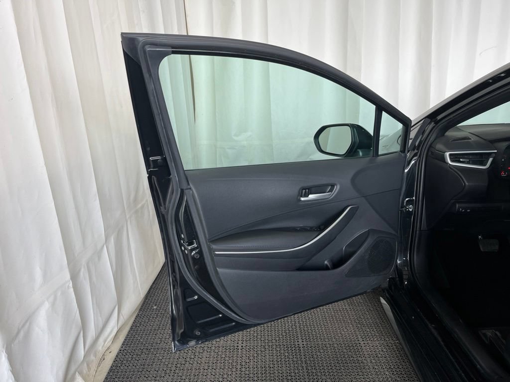 Used 2020 Toyota Corolla SE FWD image 18