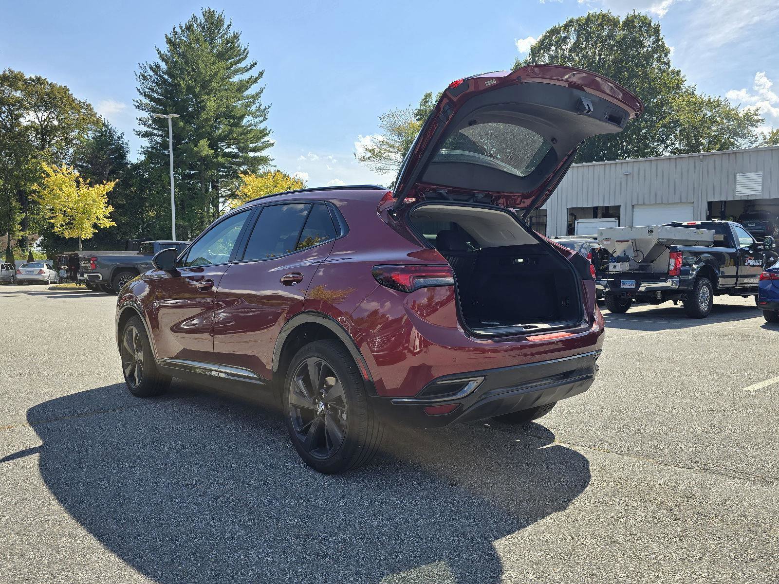 Used 2023 Buick Envision Essence w/ Sport Touring Package FWD image 5