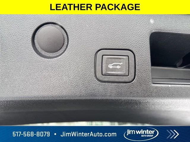 Used 2025 GMC Terrain Elevation w/ Elevation Premium Package AWD/4WD image 19