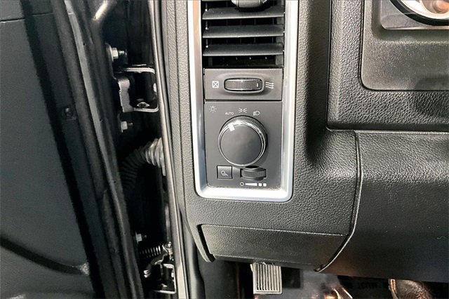 Used 2023 RAM 1500 Classic SLT image 17