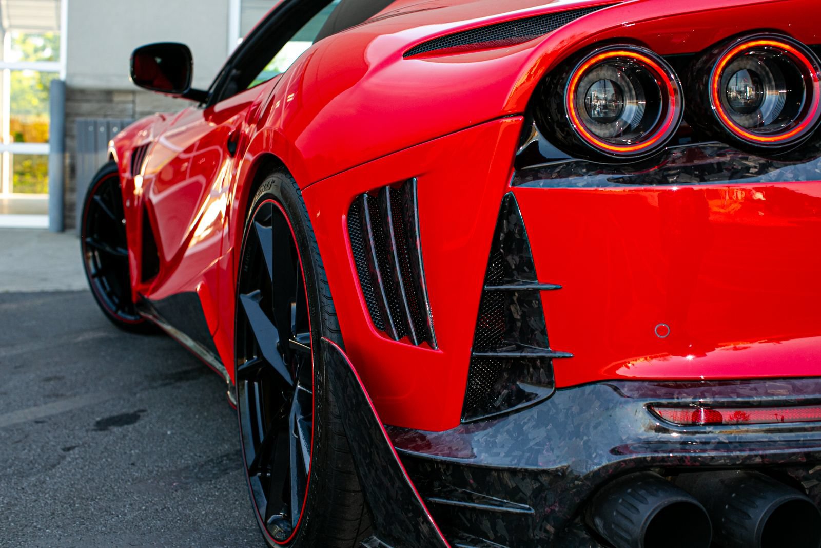 Used 2020 Ferrari 812 Superfast RWD image 72
