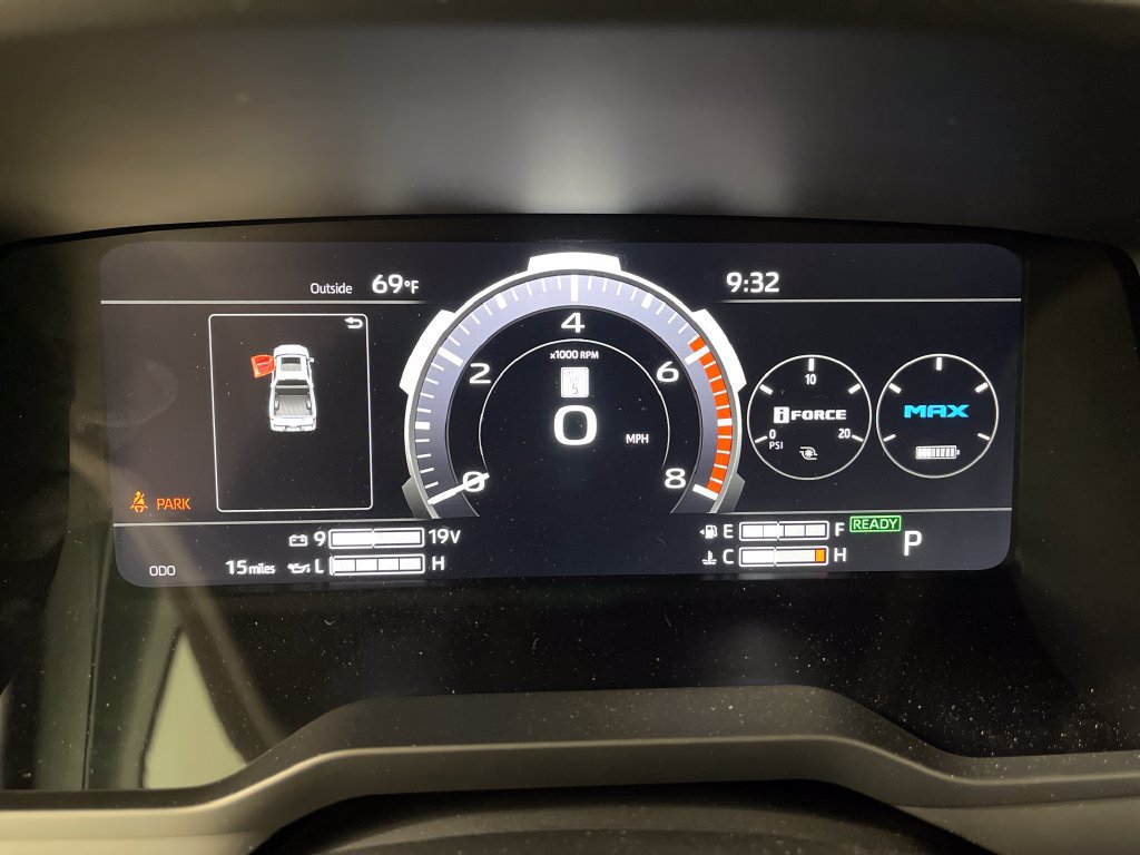 New 2026 Toyota Tundra Platinum w/ TRD Off-Road Package AWD/4WD image 18