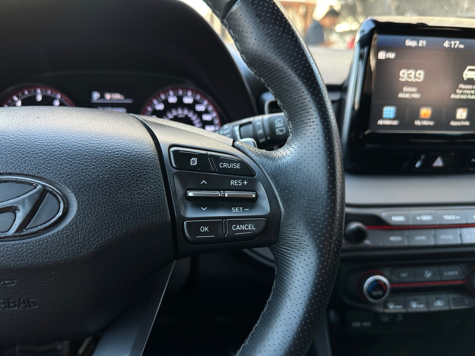 Used 2020 Hyundai Veloster Turbo FWD image 22