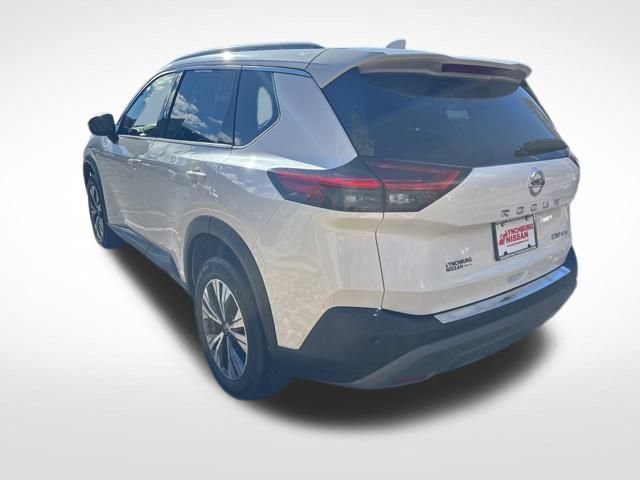 Used 2021 Nissan Rogue SV w/ Premium Package image 3