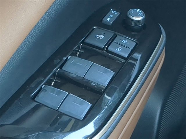 New 2026 Toyota Crown Signia image 24