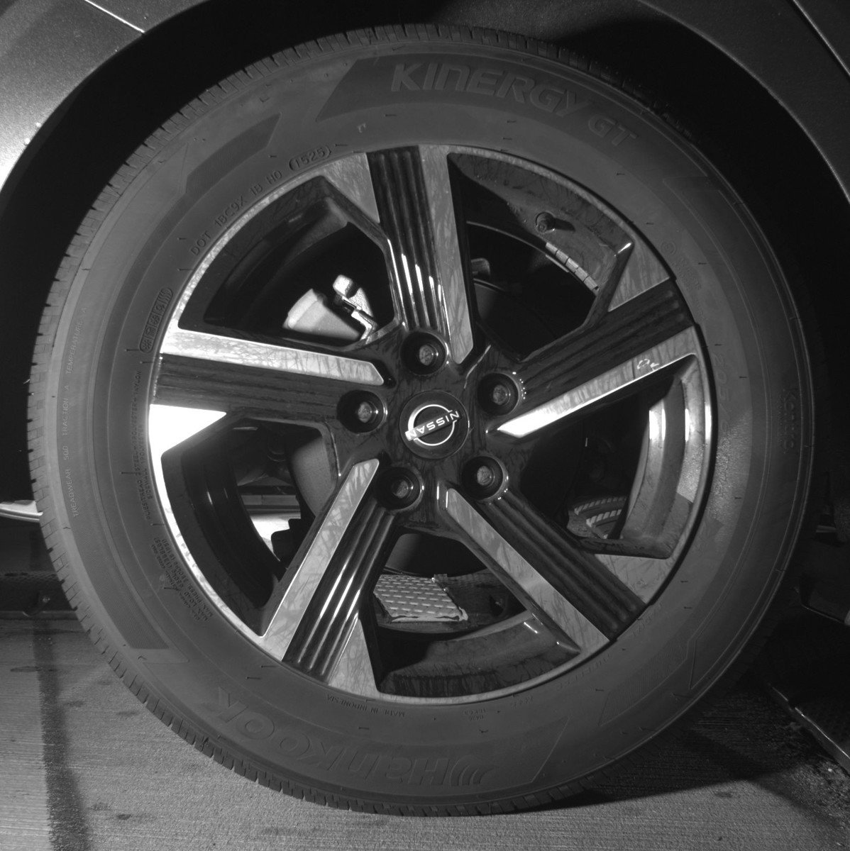 Used 2025 Nissan Sentra SV image 15