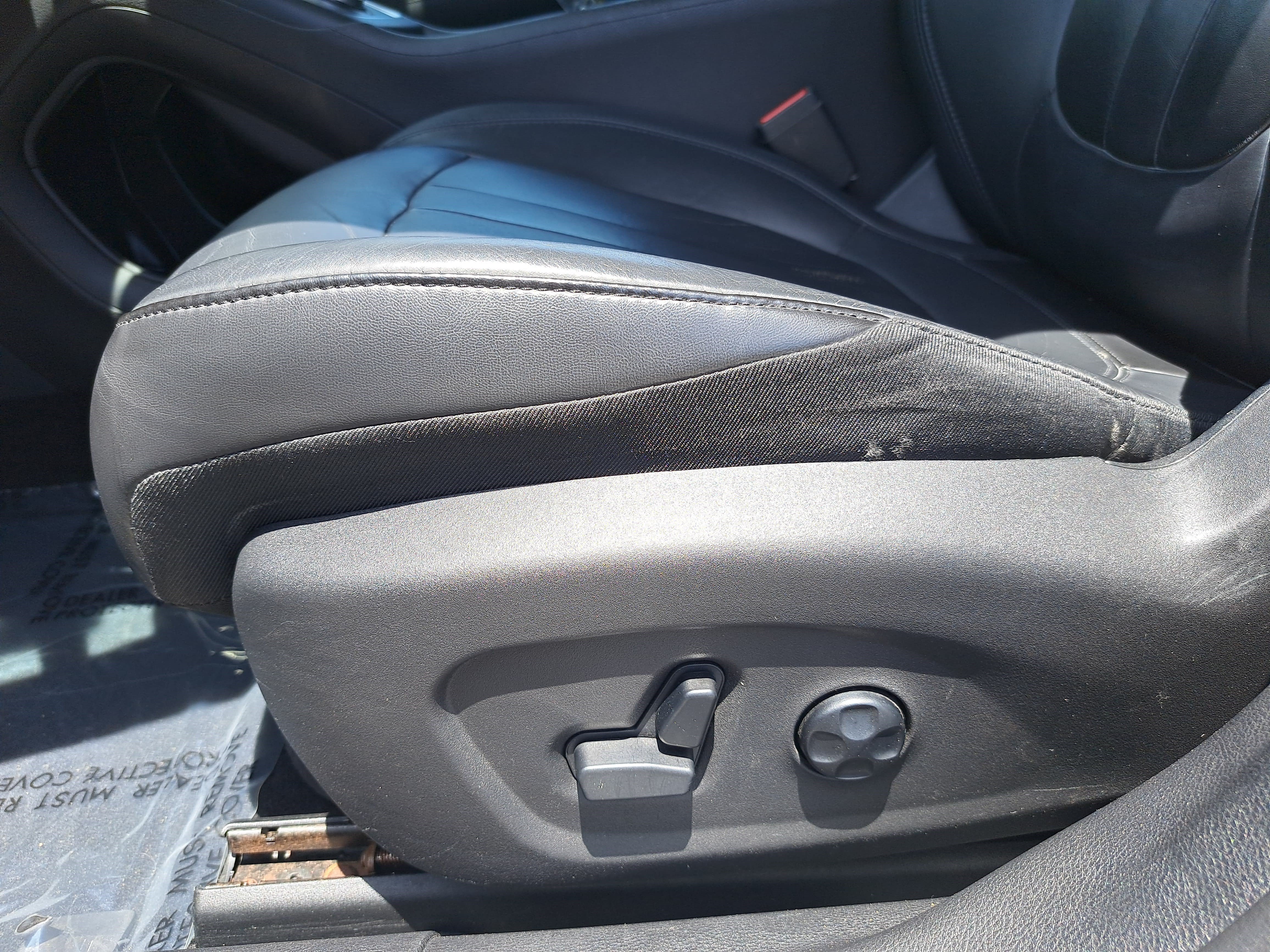 Used 2017 Chrysler 200 Limited Platinum FWD image 26