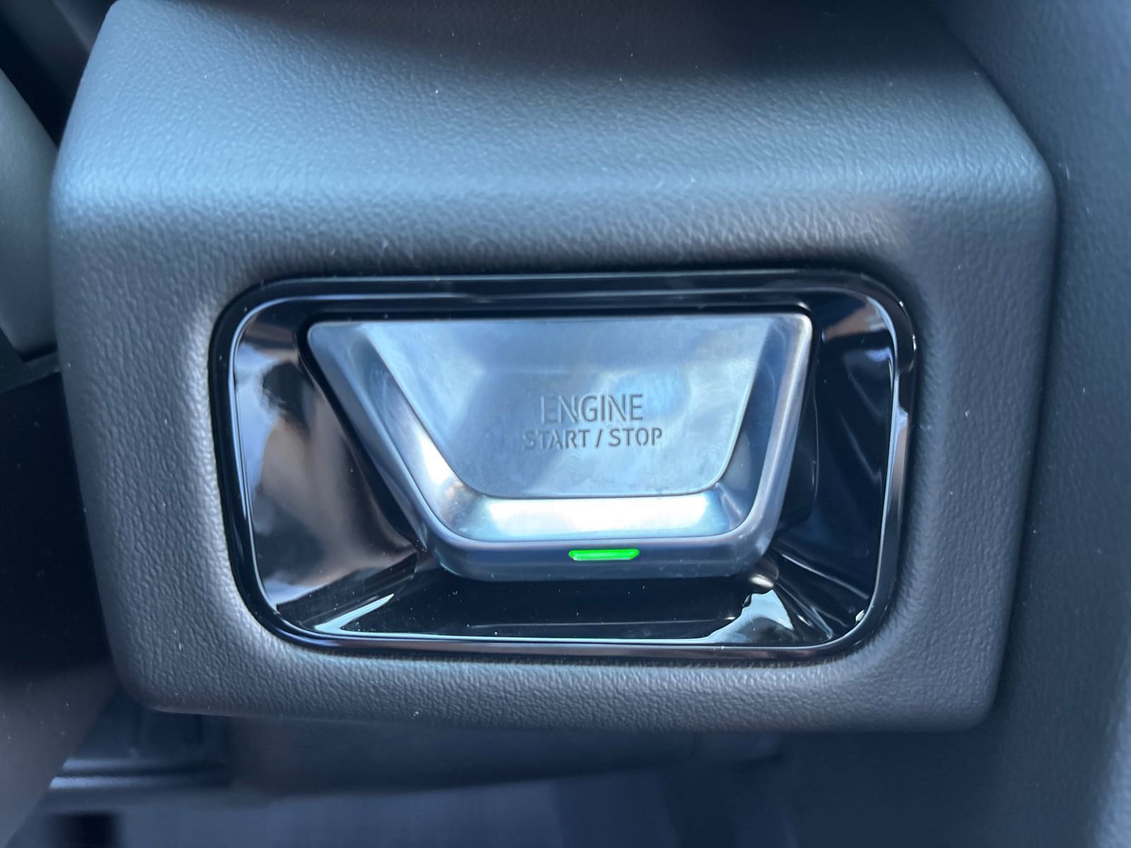 New 2026 GMC Yukon AT4 image 12