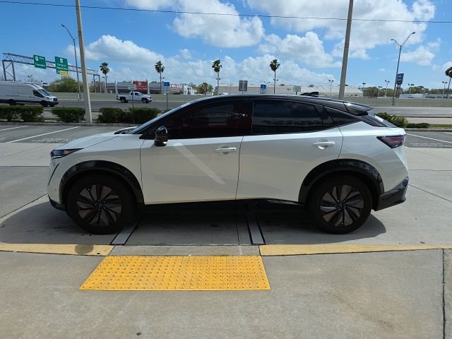 Used 2024 Nissan Ariya AWD image 7