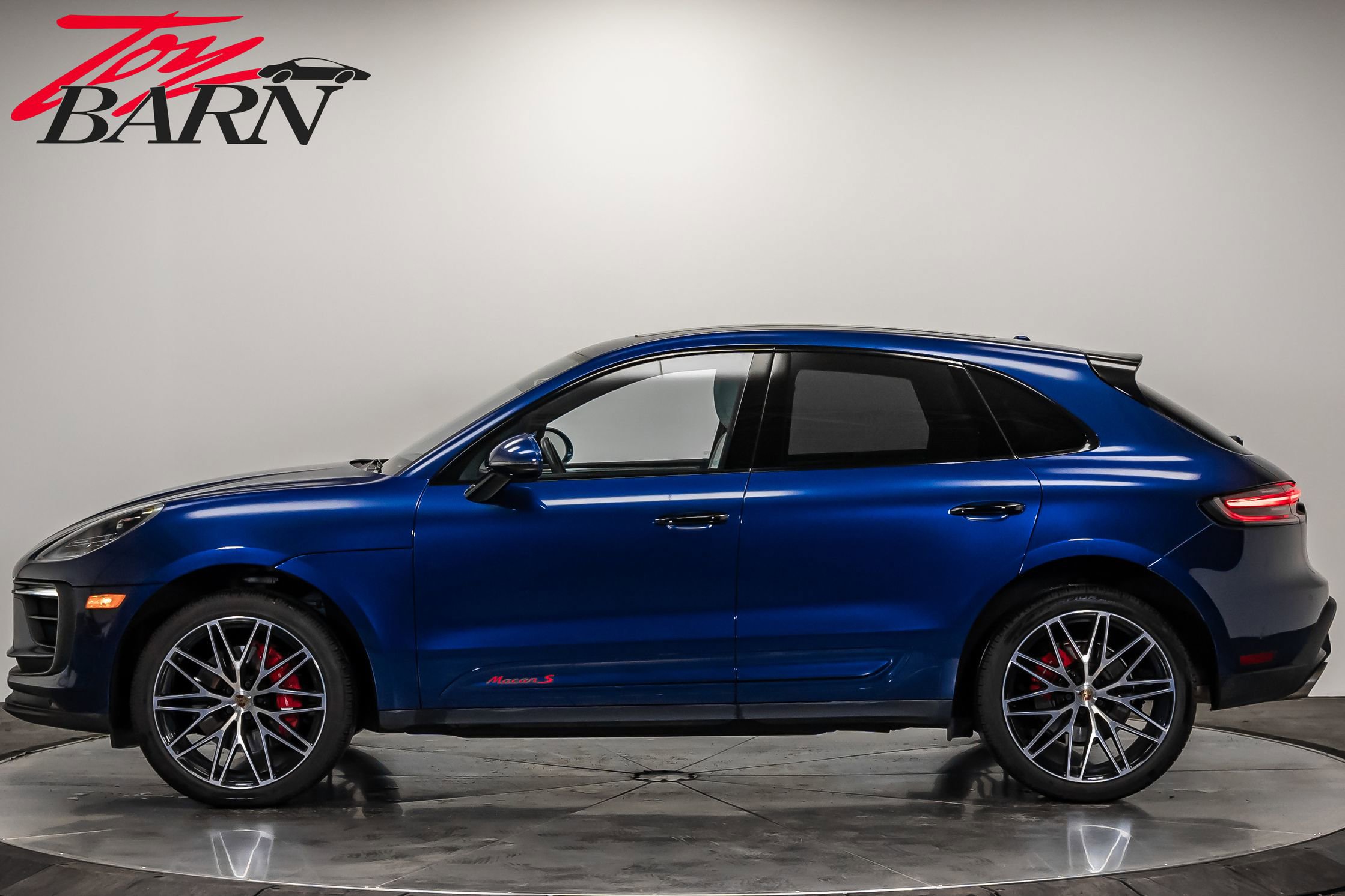 Used 2022 Porsche Macan S image 2