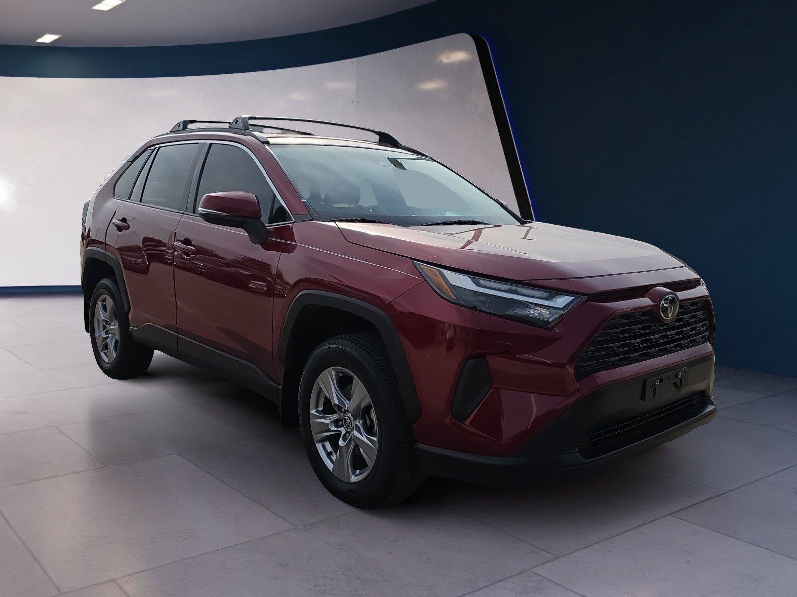 Used 2023 Toyota RAV4 XLE w/ Convenience Package FWD image 7