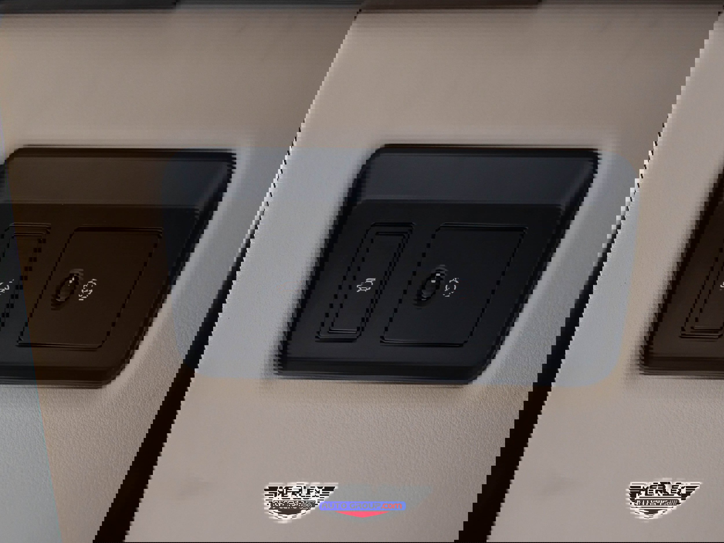 Used 2018 Land Rover Range Rover Supercharged image 39