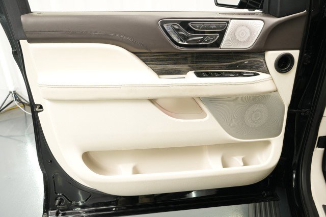 Used 2019 Lincoln Navigator Black Label AWD/4WD image 25