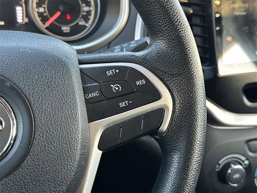 Used 2014 Jeep Cherokee Sport image 24