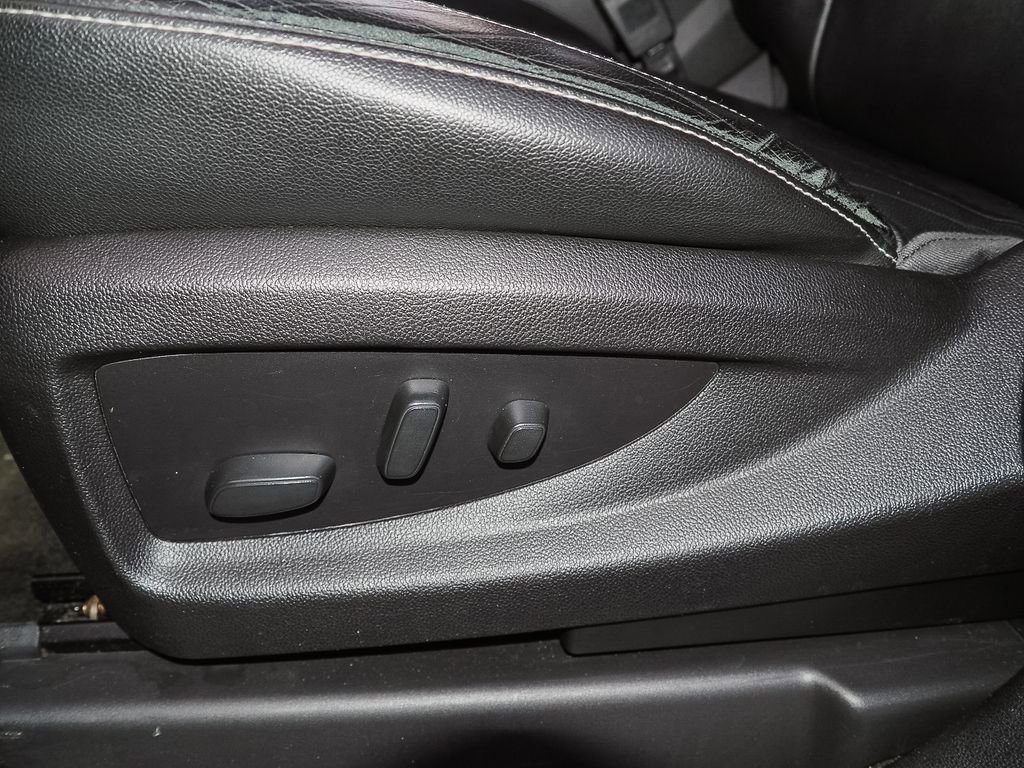 Used 2018 Chevrolet Suburban LT image 27