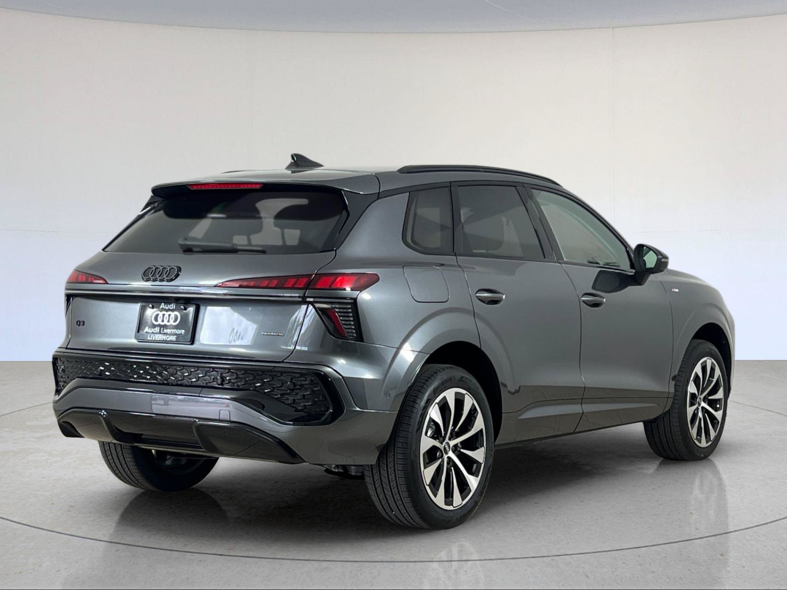 New 2026 Audi Q3 quattro 2.0T AWD/4WD image 6