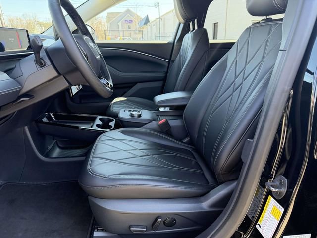 Used 2023 Ford Mustang Mach-E Select image 19