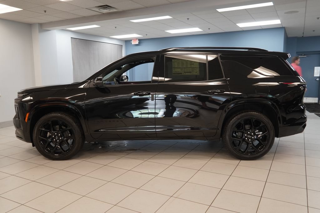 New 2026 Chevrolet Traverse RS w/ LPO, Floor Liner Package AWD/4WD image 2