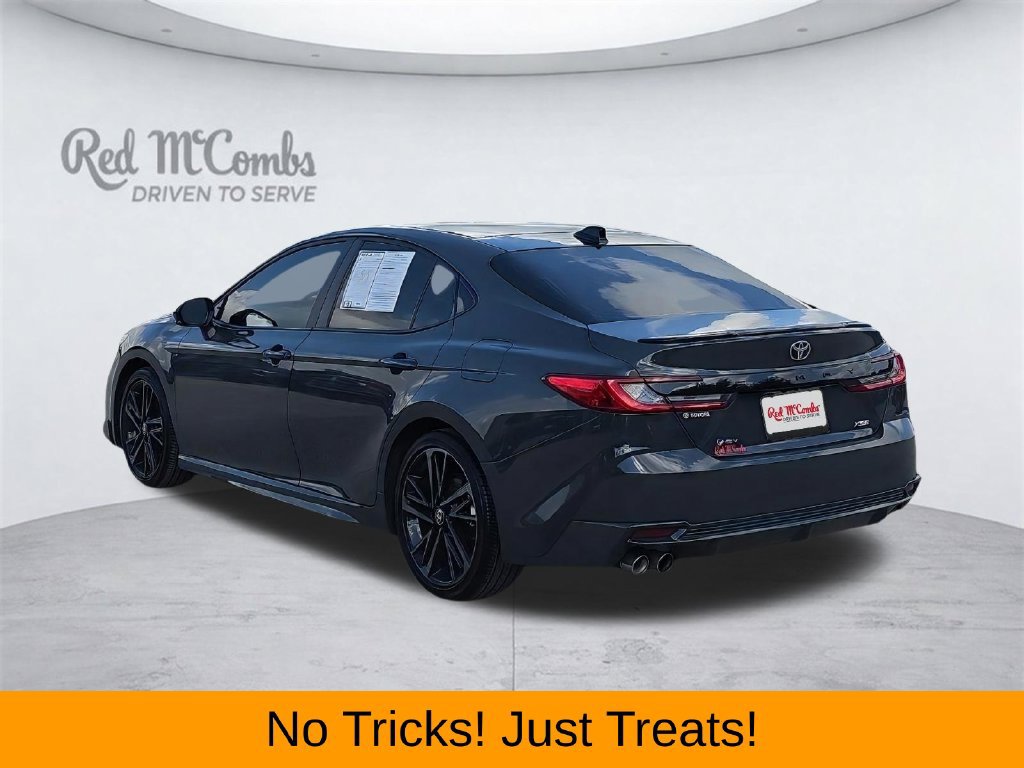 Used 2025 Toyota Camry XSE FWD image 3