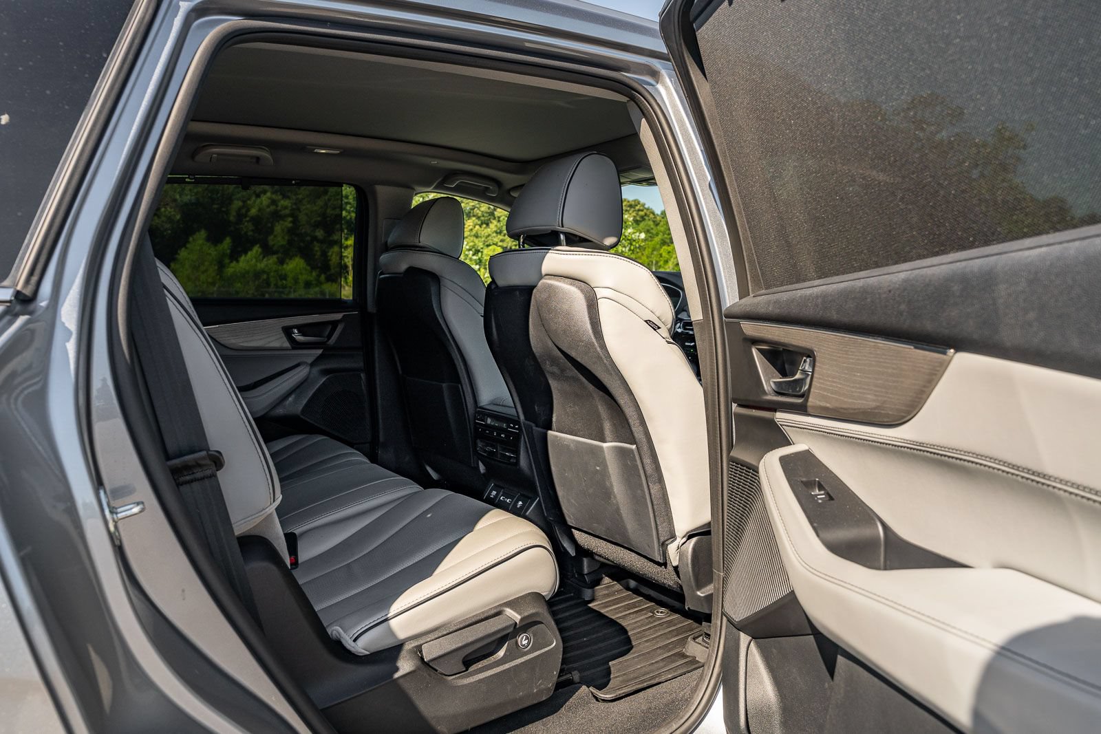 Used 2023 Acura MDX SH-AWD w/ Advance Package image 13